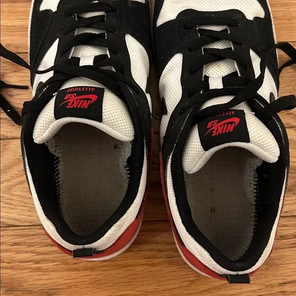 NIKE SB Alleyoop White/University Red/White/Black - Picture 5 of 7